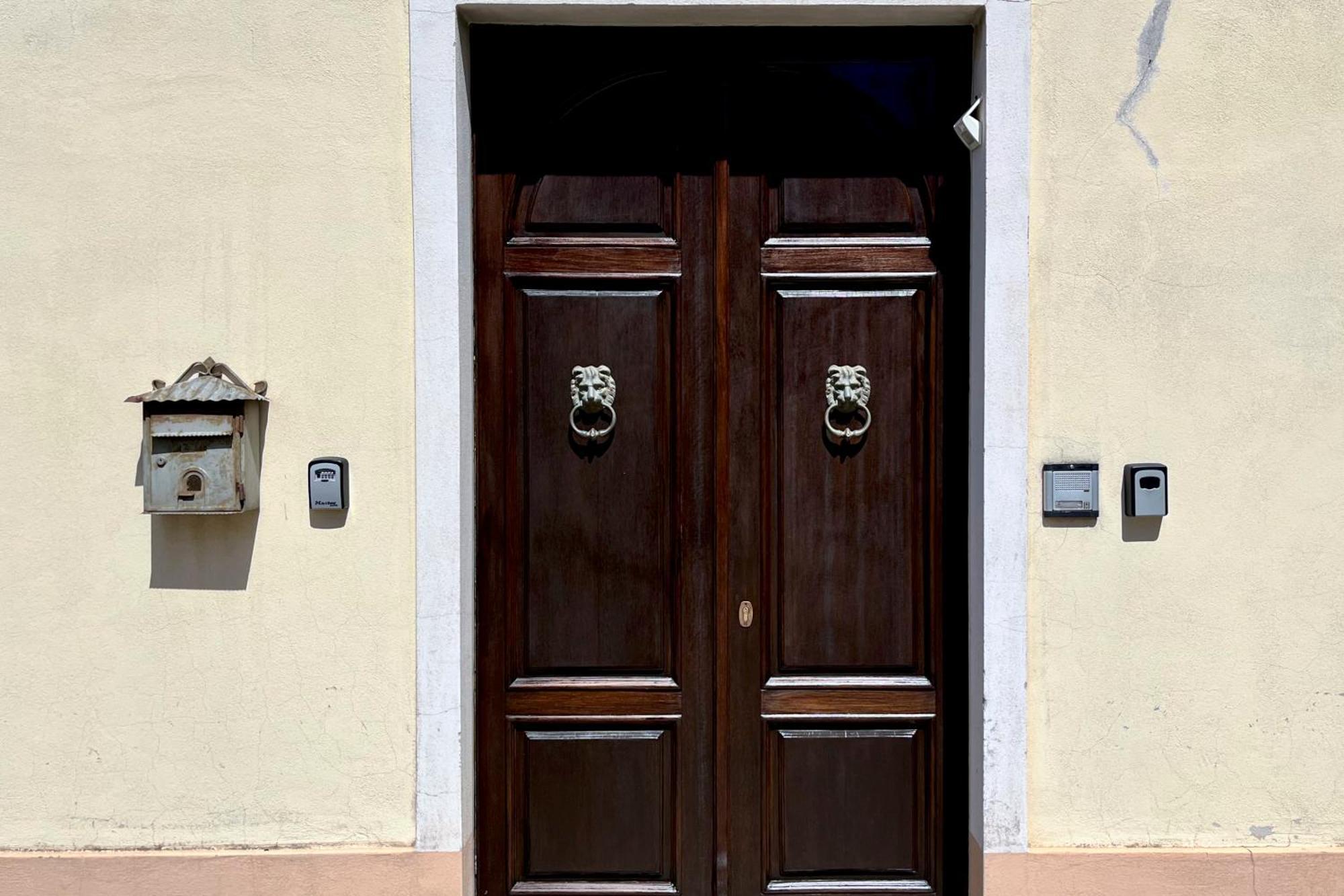 Luxury Home Cabras Centro Exterior photo